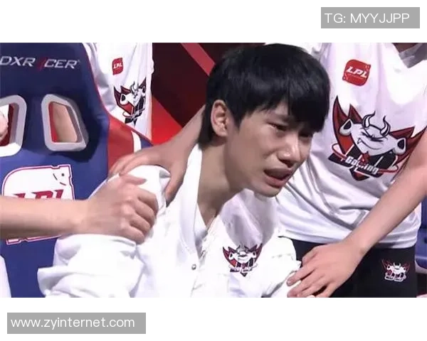 JDG战队的荣耀之路：从默默无闻到世界冠军的辉煌历程